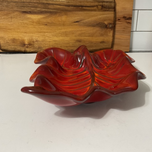 VTG Beautiful Red Leaf Shaped Tray Blue Mountain Pottery - Picture 6 of 7